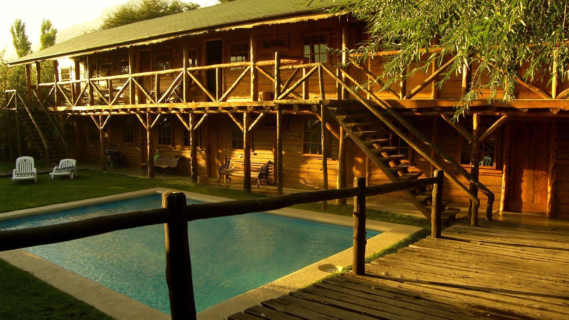 Hotel El Barranco Futaleufú Kültér fotó